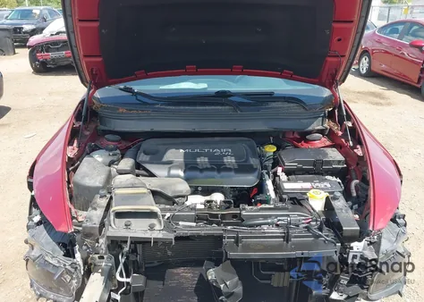 2017 Jeep Cherokee Latitude 4X4 z USA, uszkodzony, nr VIN 1C4PJMCB7HW563264